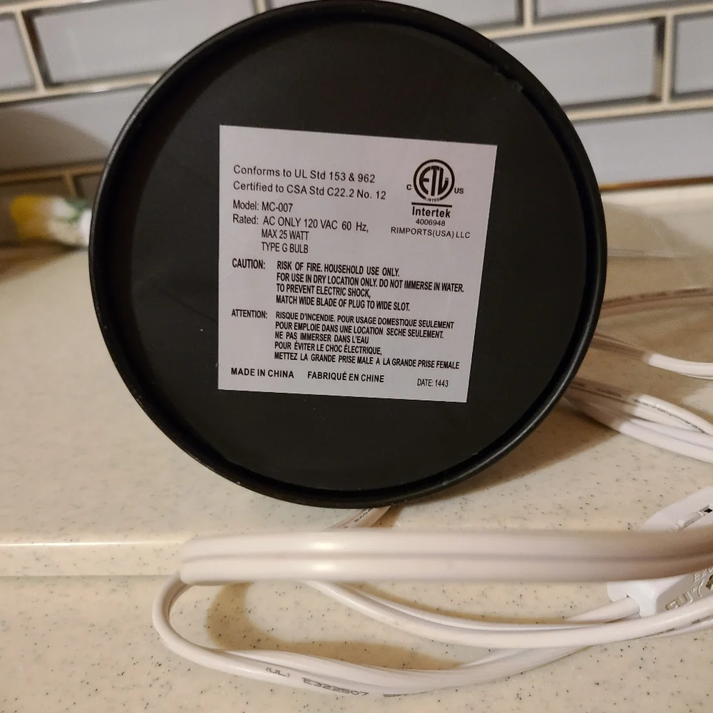 Elegant Black and White Candle Warmer For Sale